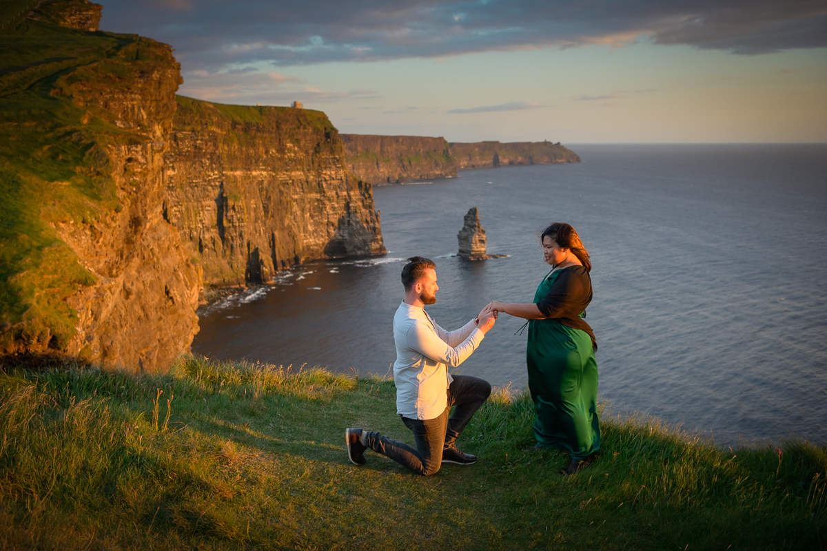 surprise_wedding_proposal_cliffs_of_moher